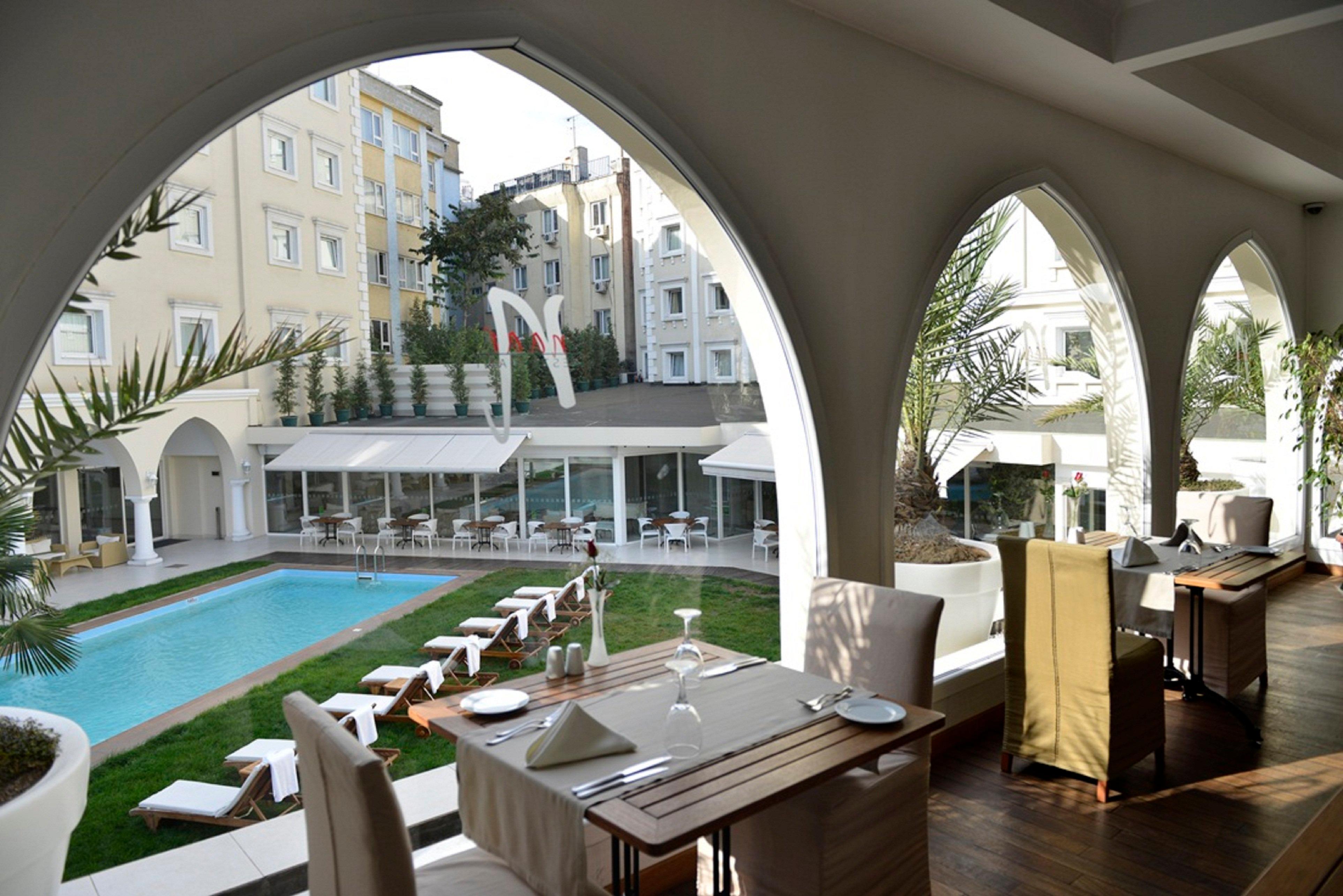 Holiday Inn Istanbul City By Ihg Exterior photo The hotel's restaurant