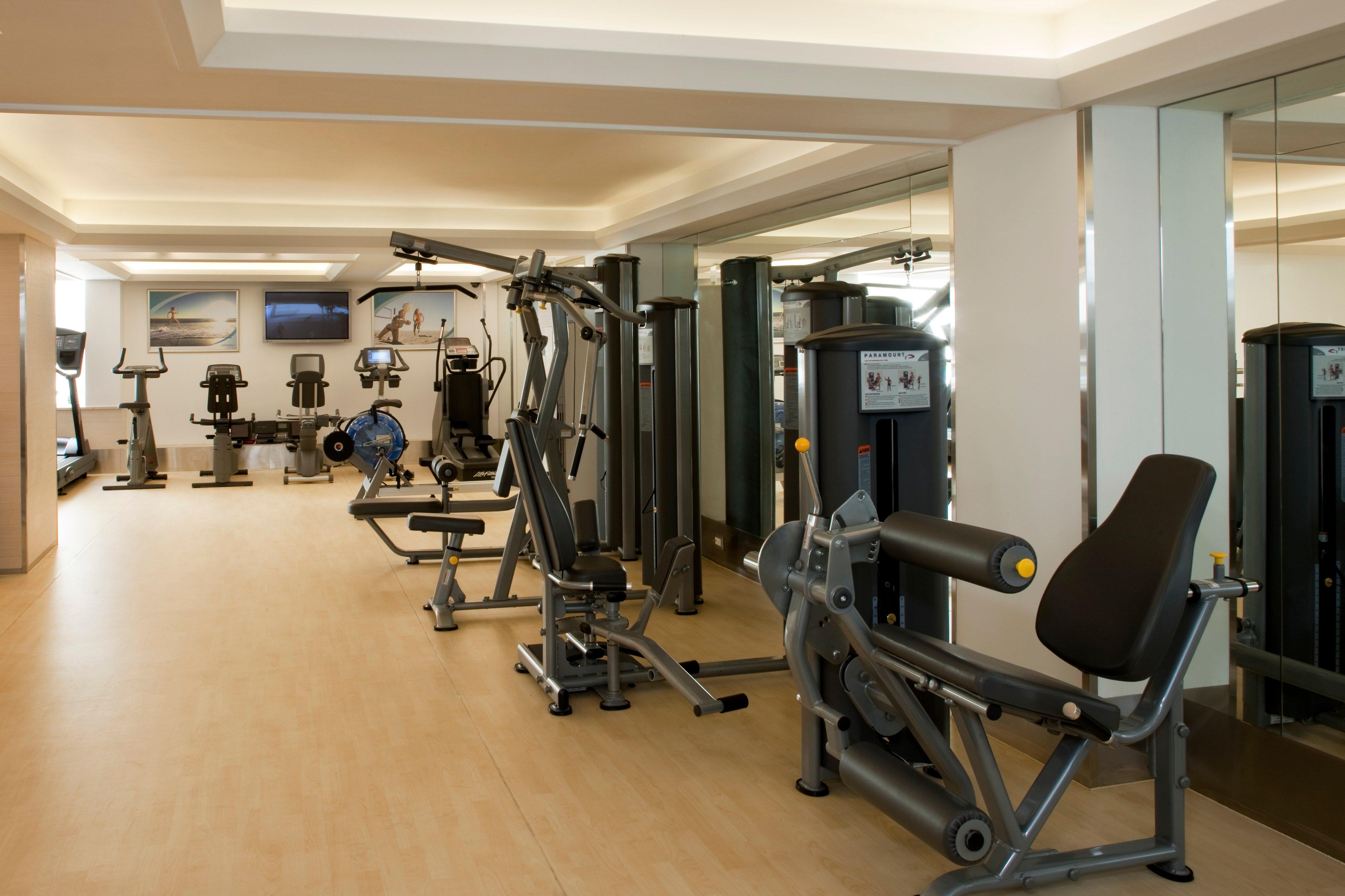 Holiday Inn Istanbul City By Ihg Exterior photo The gym at the hotel