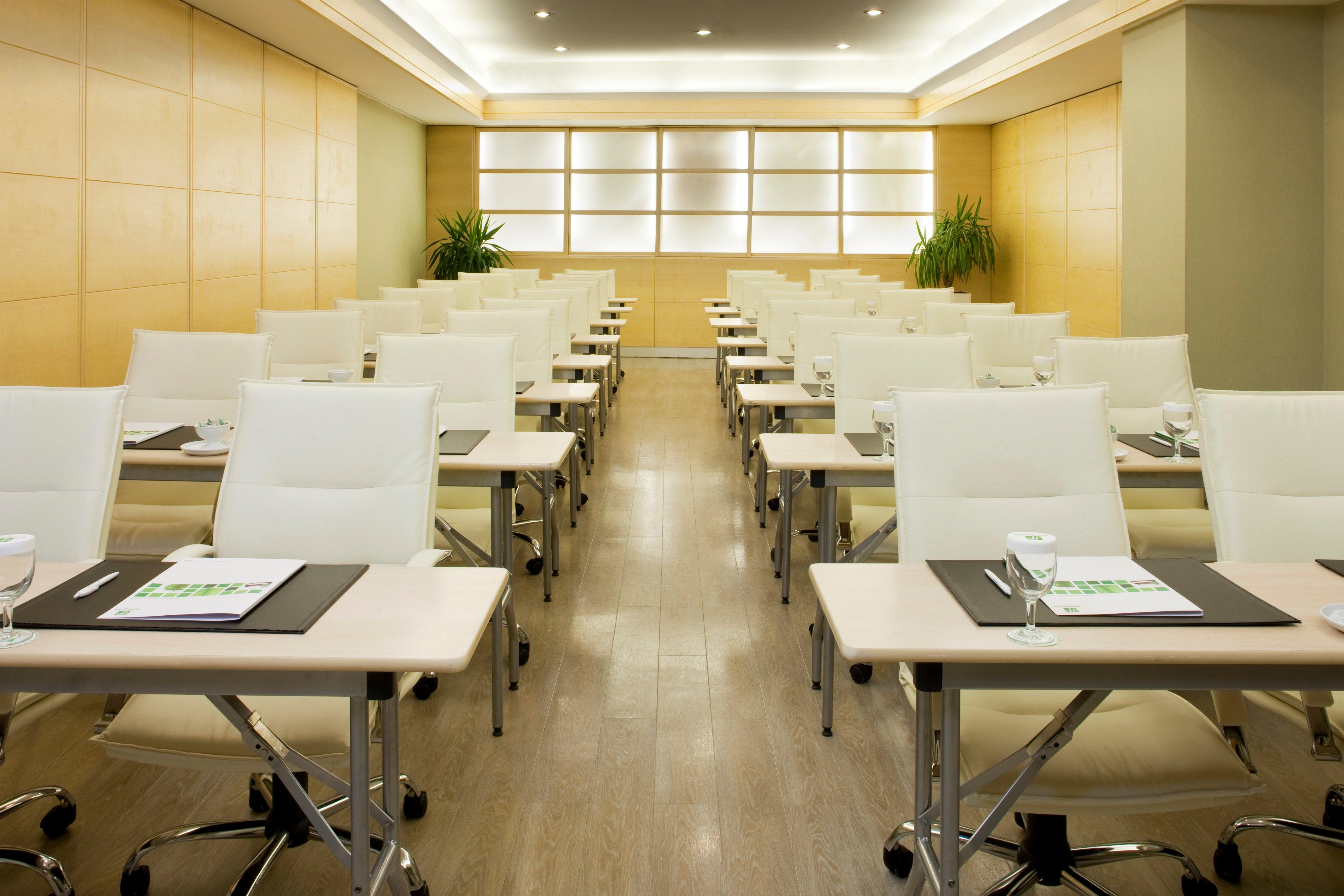 Holiday Inn Istanbul City By Ihg Facilities photo Classroom