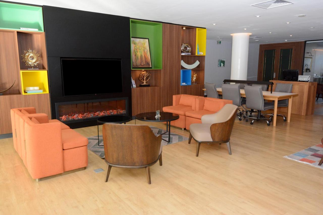 Holiday Inn Istanbul City By Ihg Exterior photo 3D rendering of a living room
