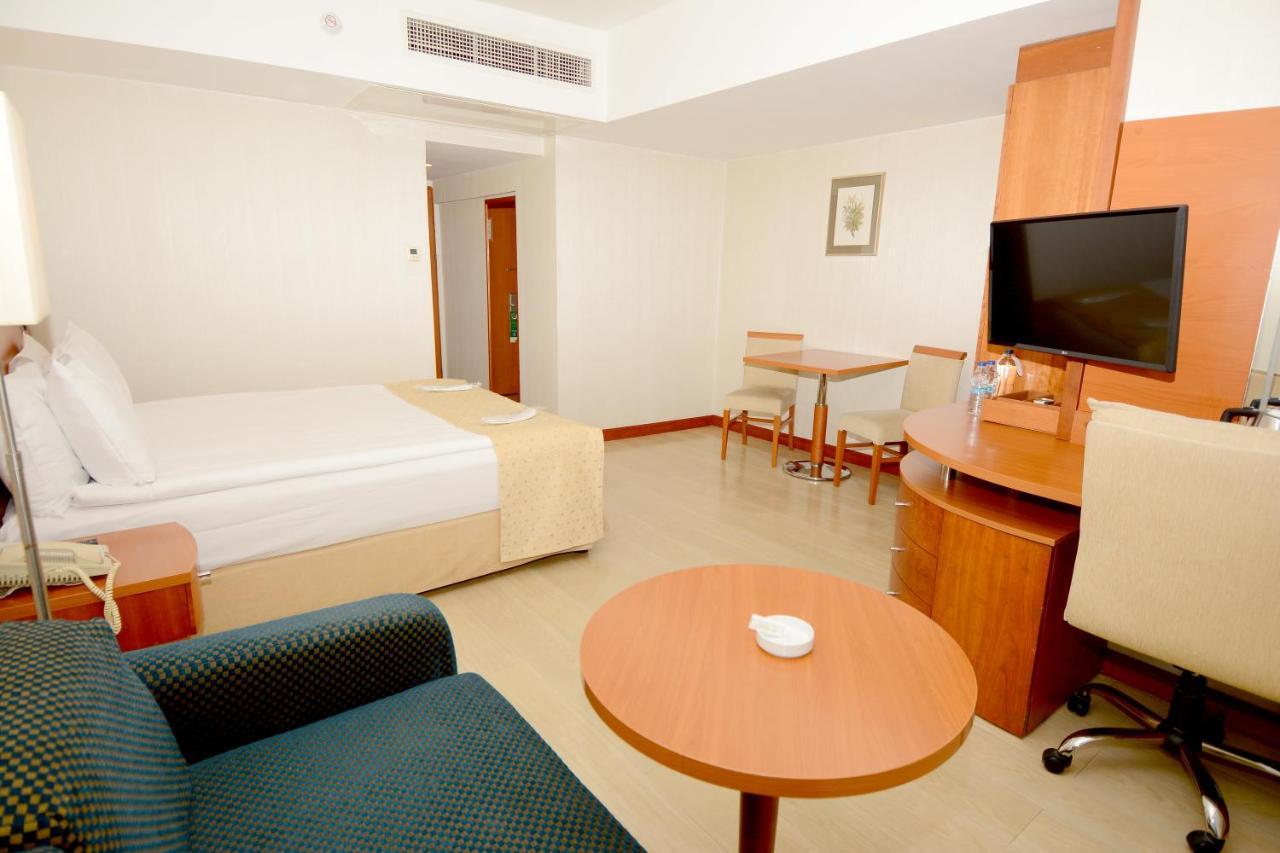 Holiday Inn Istanbul City By Ihg Exterior photo