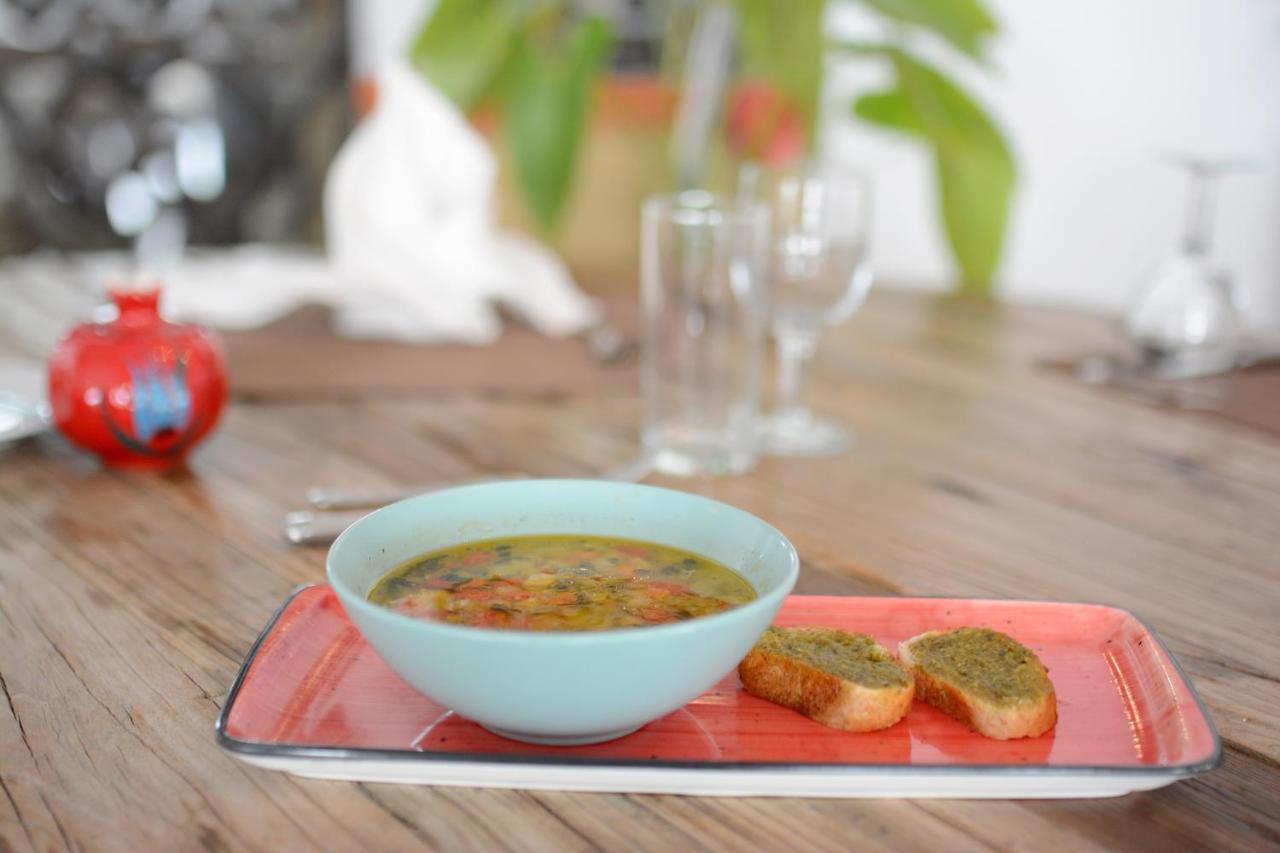 Holiday Inn Istanbul City By Ihg Exterior photo A bowl of soup with bread